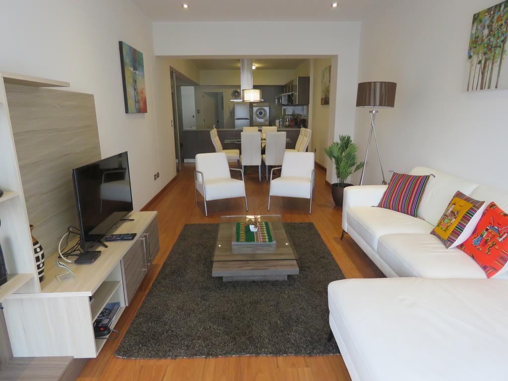 Spacious Apartment In Miraflores Лима Номер фото