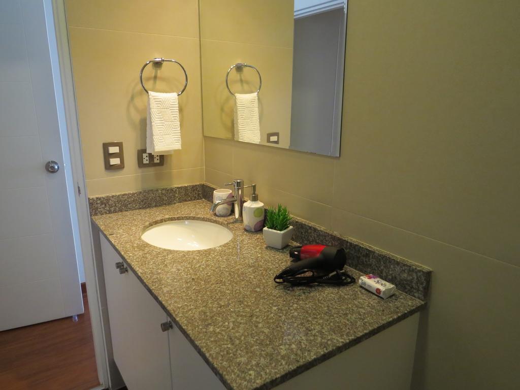 Spacious Apartment In Miraflores Лима Номер фото